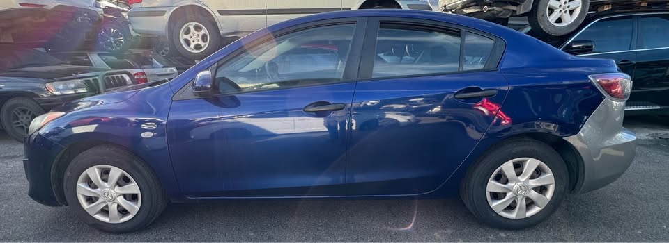 WRECKING Mazda 3 2010 passanger side